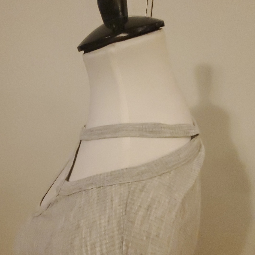 Lush Ribbed Deep Keyhole Tshirt - Picture 4 of 7